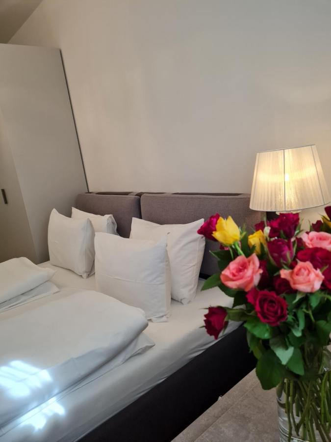 Sole Di Diana Luxury Apartments ペスキエーラ・デル・ガルダ エクステリア 写真