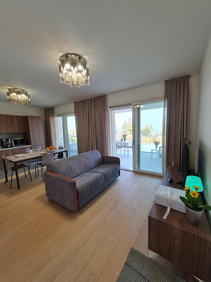 Sole Di Diana Luxury Apartments ペスキエーラ・デル・ガルダ エクステリア 写真