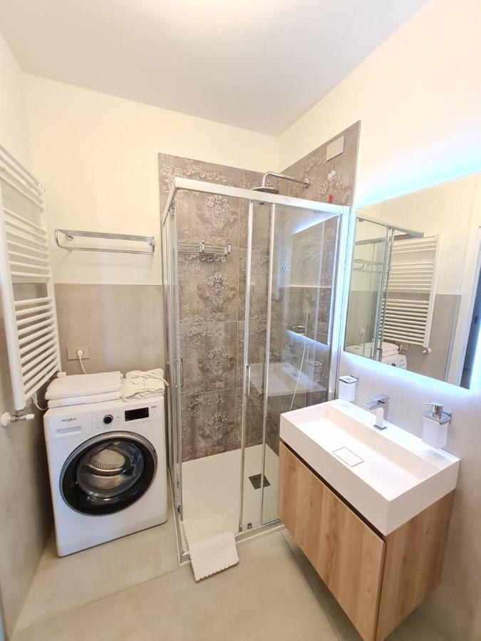 Sole Di Diana Luxury Apartments ペスキエーラ・デル・ガルダ エクステリア 写真