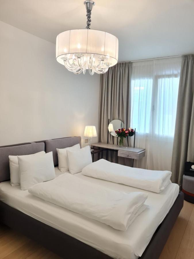 Sole Di Diana Luxury Apartments ペスキエーラ・デル・ガルダ エクステリア 写真