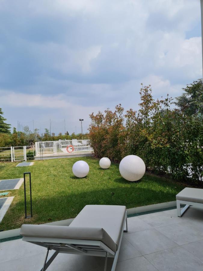 Sole Di Diana Luxury Apartments ペスキエーラ・デル・ガルダ エクステリア 写真